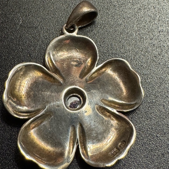 925 Sterling Silver Flower Pendant with Amethyst - Picture 2 of 6